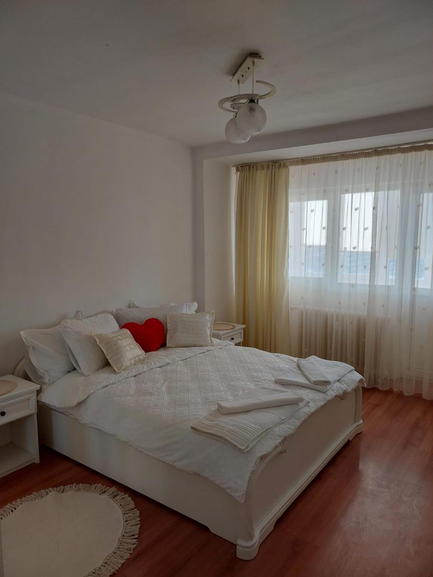 Panorama Mega Apartament Pantelimon Bucharest Exterior photo